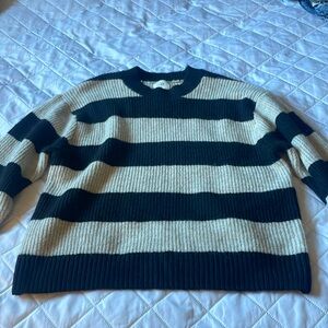 H&M black cream striped crew-neck sweater